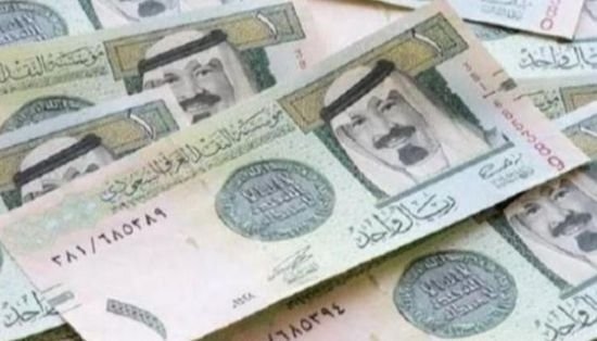 هبوط مفاجئ للريال السعودي في عدن وحضرموت.. الأسواق تترقب