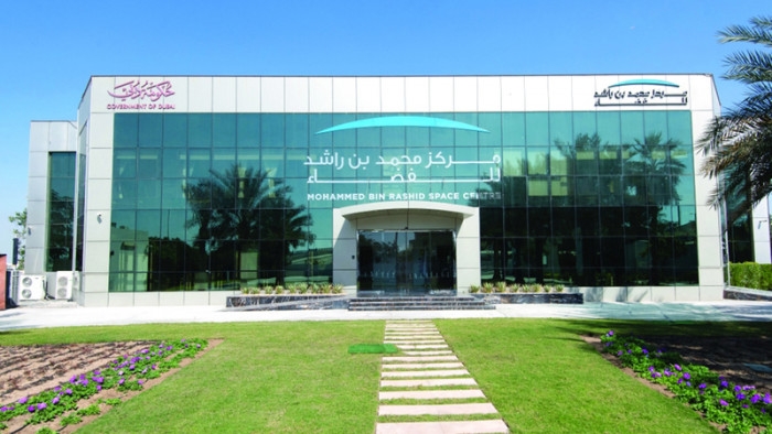 الإمارات تعلن نجاح إطلاق القمر الاصطناعي اتحاد سات