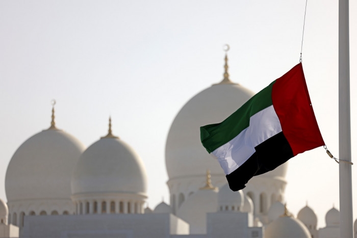 الإمارات توقع عقدًا بـ 2.5 مليار دولار مع سينابسيا الإيطالية