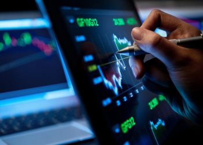 انتهاء تعاملات بورصة موسكو على تراجع مؤشرها