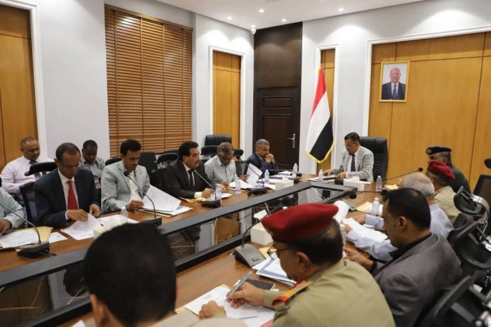 تنفيذي حضرموت يناشد الرئاسي معالجة أزمة الكهرباء