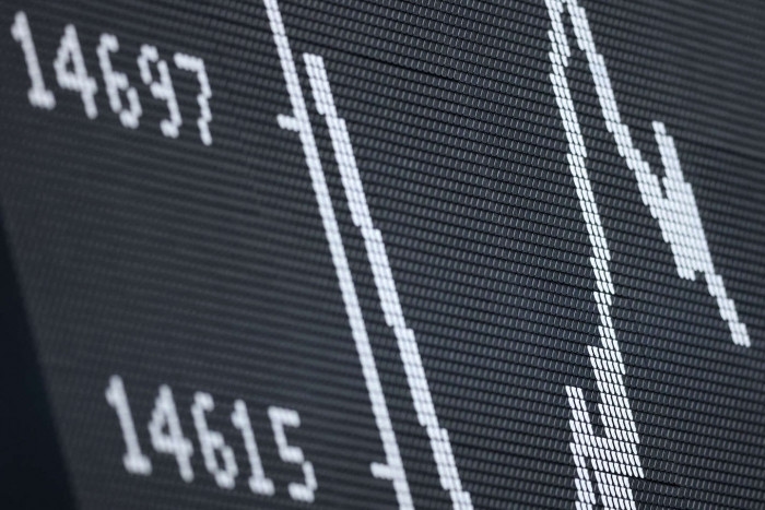 الأسهم الأوروبية ترتفع مع انخفاض عوائد السندات وتقييم قرار الناتو