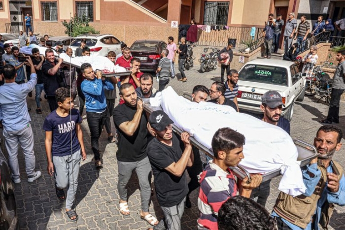 27 شهيدًا حصيلة يوم دموي في غزة.. واحتجاز مفتي القدس