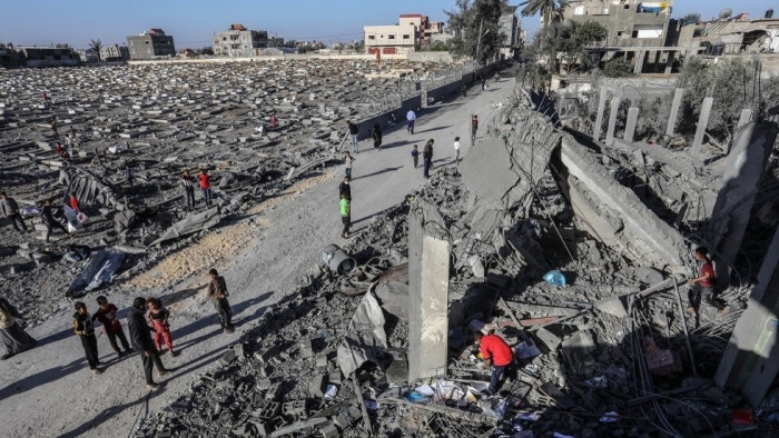 أبو شباب تعلن إجلاء عشرات الفلسطينيين لرفح