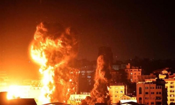 جيش الاحتلال ينسف مباني في خان يونس