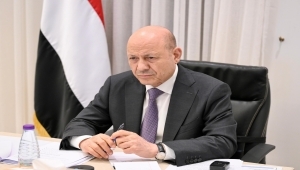 عقب المواجهات مع عناصر تخريبية.. العليمي يطلع على الاوضاع في مأرب ويشيد بقبائل المحافظة