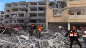 حرب إسرائيل وإيران.. هجوم صاروخي كبير على تل أبيب وبئر السبع