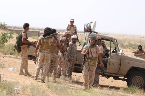 فايننشال تايمز: هل ستشعل الضربات الأمريكية حرباً جديدة بين فصائل الشرعية والحوثيين؟ (ترجمة خاصة)