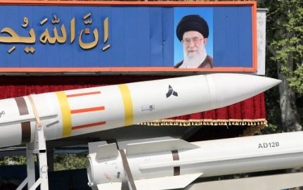 فرنسا: "مواجهة عسكرية" مع إيران ستكون "شبه حتمية" حال فشلت مفاوضات برنامجها النووي