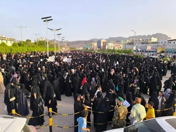 "القوى المدنية" تدين قمع مليشيا الانتقالي لمظاهرة نسوية في عدن وتعتبرها "جريمة أخلاقية"