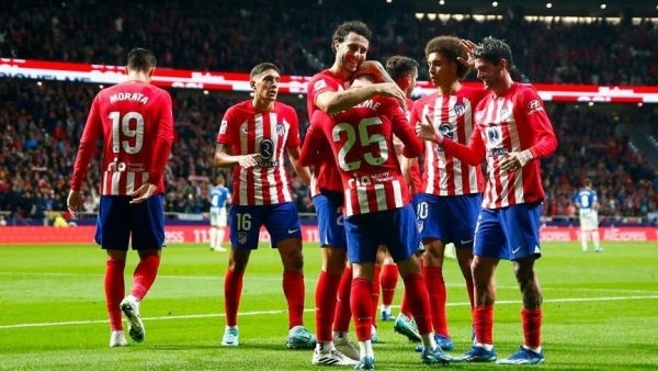 أتلتيكو مدريد يمدد عقد هدافه التاريخي أنطوان غريزمان