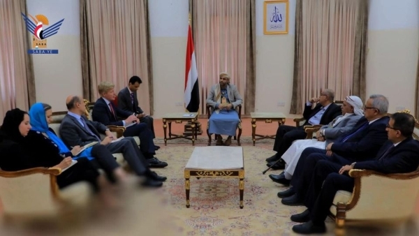 جماعة الحوثي تلوّح بمقاطعة المبعوث الأممي وتتهمه بعدم الحياد