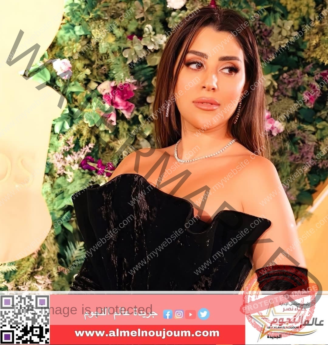 أيتن عامر بفستان أسود جذاب وتعلق 'شكرا ترك ال الشيخ'