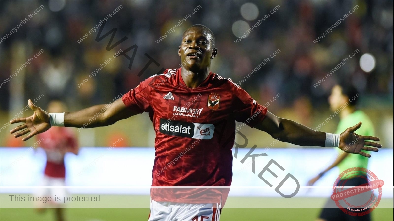 الأهلي يؤمن بقاء أليو ديانج بأضخم عقد أجنبي في تاريخه متجاوزًا بن شرقي