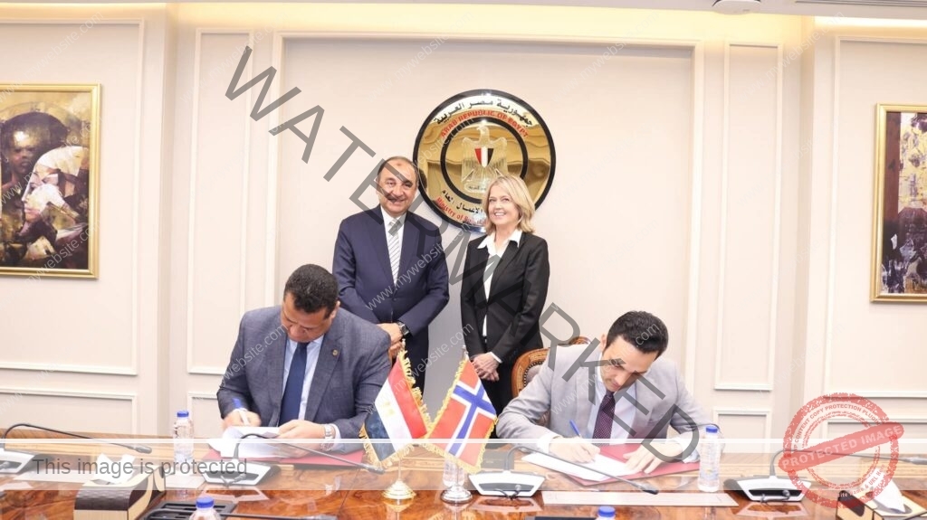 وزير قطاع الأعمال العام يشهد توقيع اتفاق بين 'مصر للألومنيوم' وشركة المشروع التابعة ل'سكاتك'