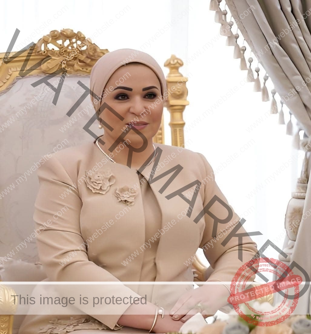 السيدة انتصار السيسي تتواصل مع والدة الملازم أول/ نور امتياز كامل أحد أبطال حريق سنترال رمسيس