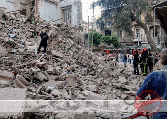 ارتفاع ضحايا عقار «العطارين» المنهار بالإسكندرية.. مصرع شخصين وإصابة 6 آخرين