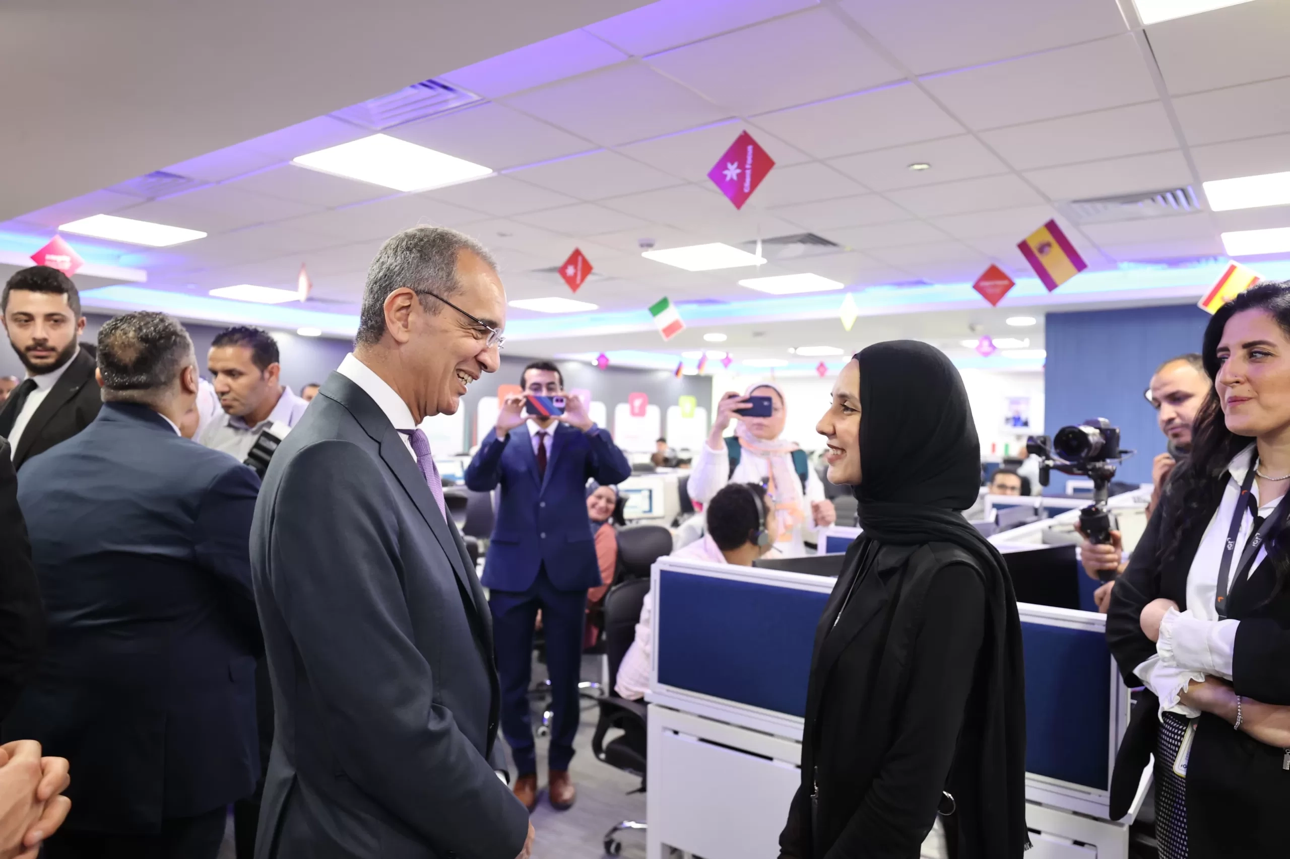 الدكتور/ عمرو طلعت وزير الاتصالات يفتتح مقر شركة IGT Solutions العالمية الرائدة فى مجال خدمات التعهيد فى المنطقة التكنولوجية بالمعادى