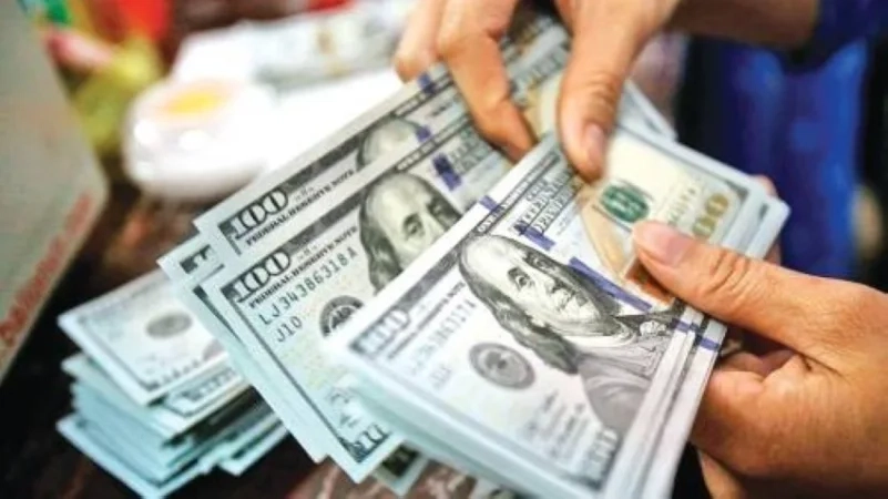 الدولار يرتفع وسط تصاعد التوترات في منطقة الشرق الأوسط