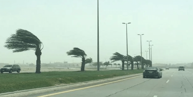 رياح نشطة على محافظة شرورة