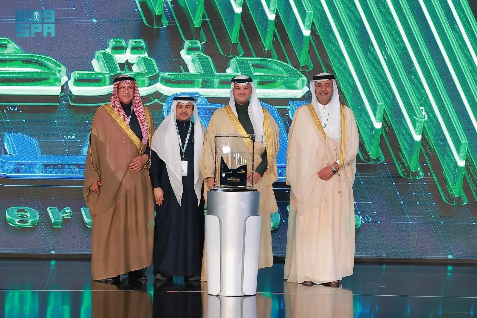محافظ الأحساء يشهد ختام منتدى الأحساء 2025