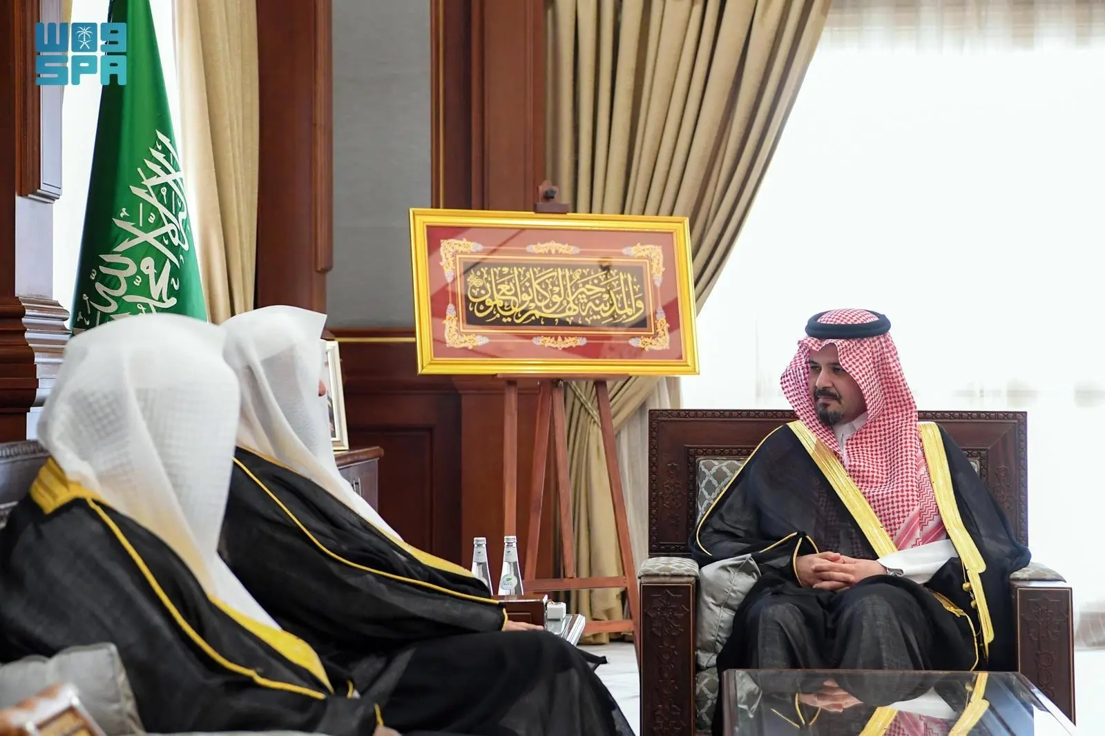 أمير منطقة المدينة المنورة يستقبل الرئيس العام لهيئة الأمر بالمعروف والنهي عن المنكر