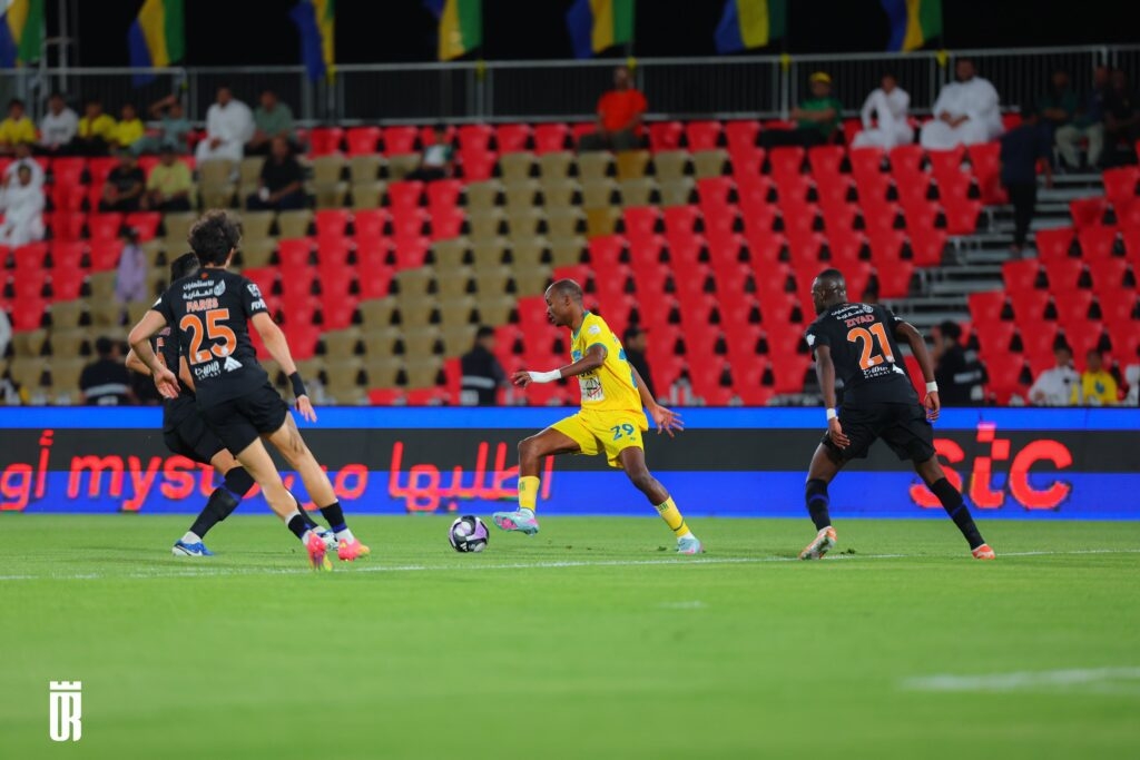 العروبة يتعادل مع الفيحاء في روشن