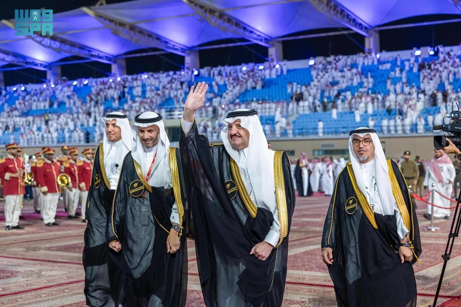 أمير المنطقة الشرقية يرعى حفل تخريج الدفعة الـ 46 من طلاب جامعة الإمام عبدالرحمن بن فيصل
