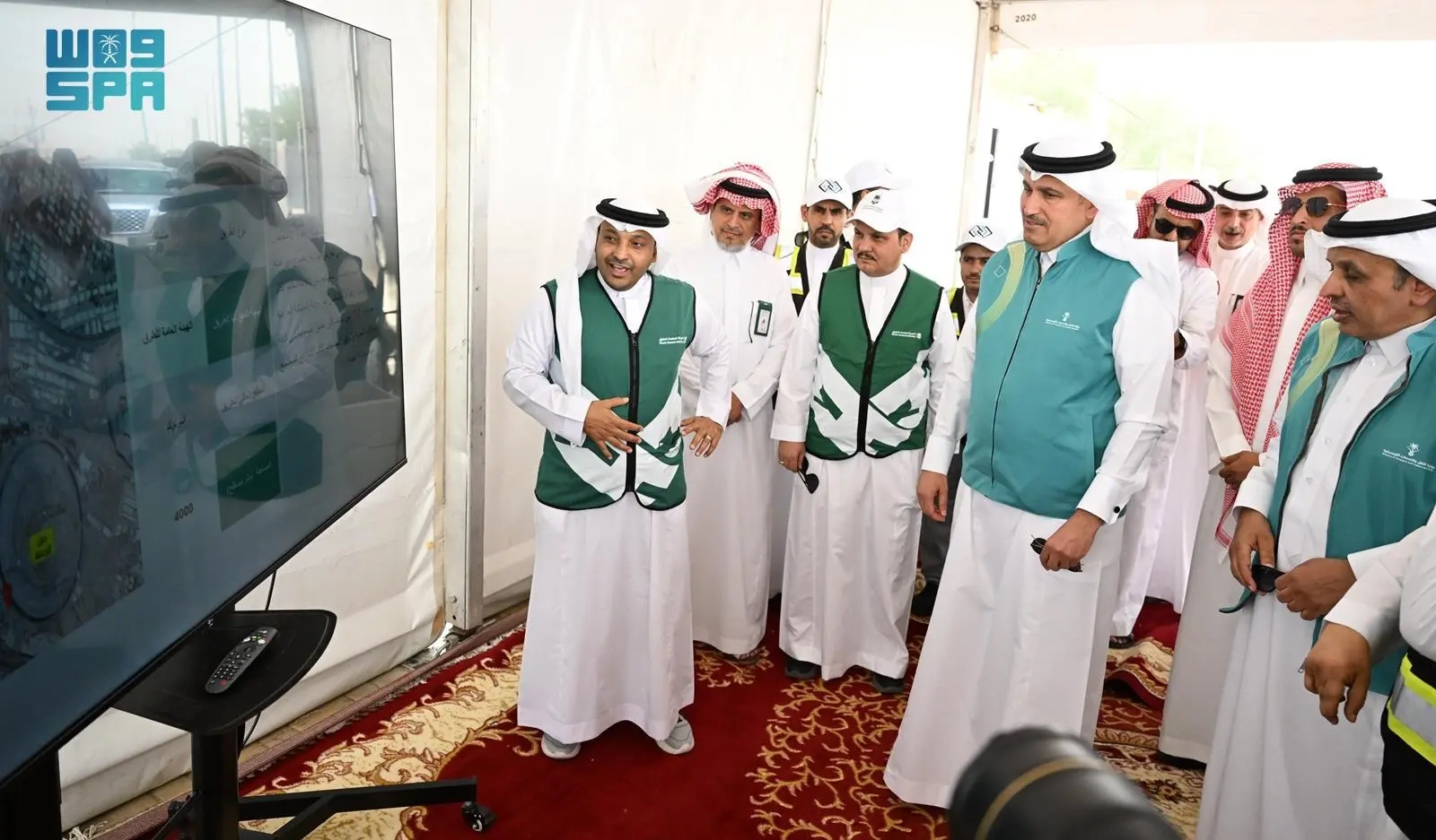 وزير النقل والخدمات اللوجستية يدشن التوسع في مبادرتي 'الطرق المطاطية والباردة' لخدمة ضيوف الرحمن
