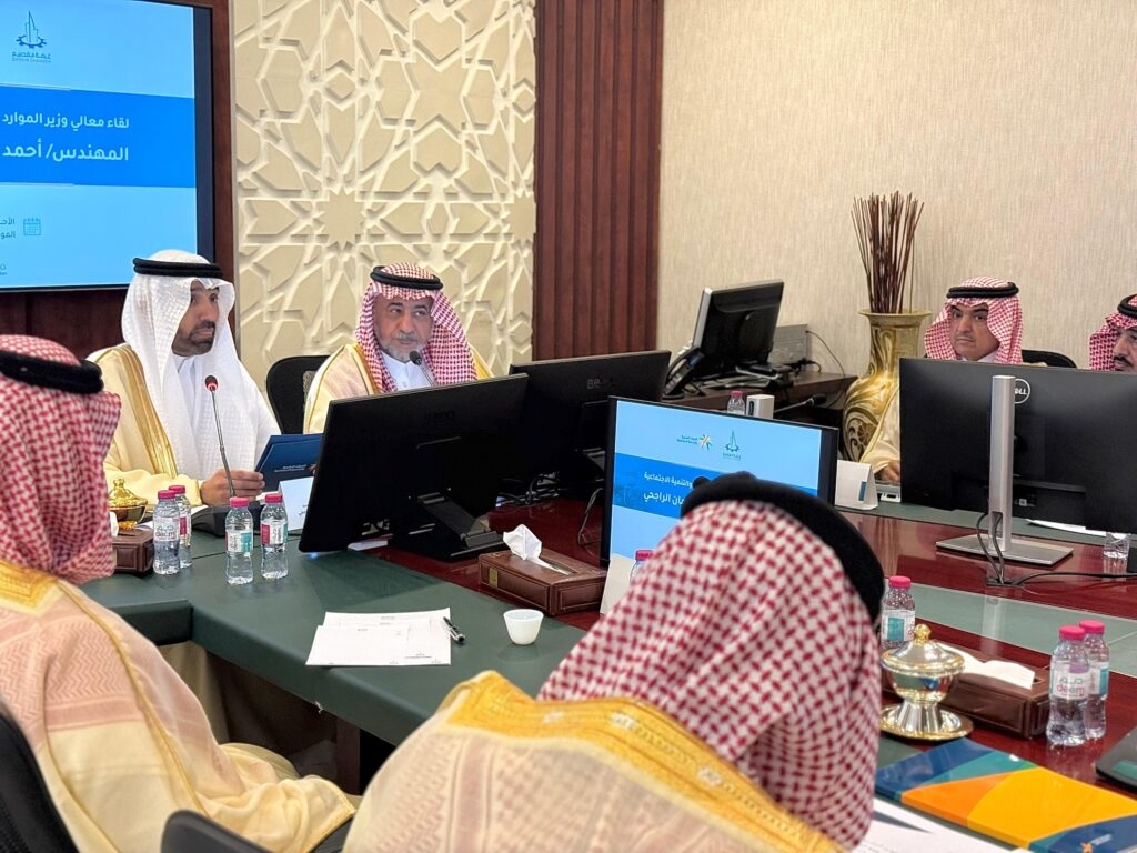 مشاركة المرأة في القطاع الخاص تخطت 35.5% .. الراجحي: 8 مليار ريال من 'التنمية' لريادة الأعمال والمنشأت