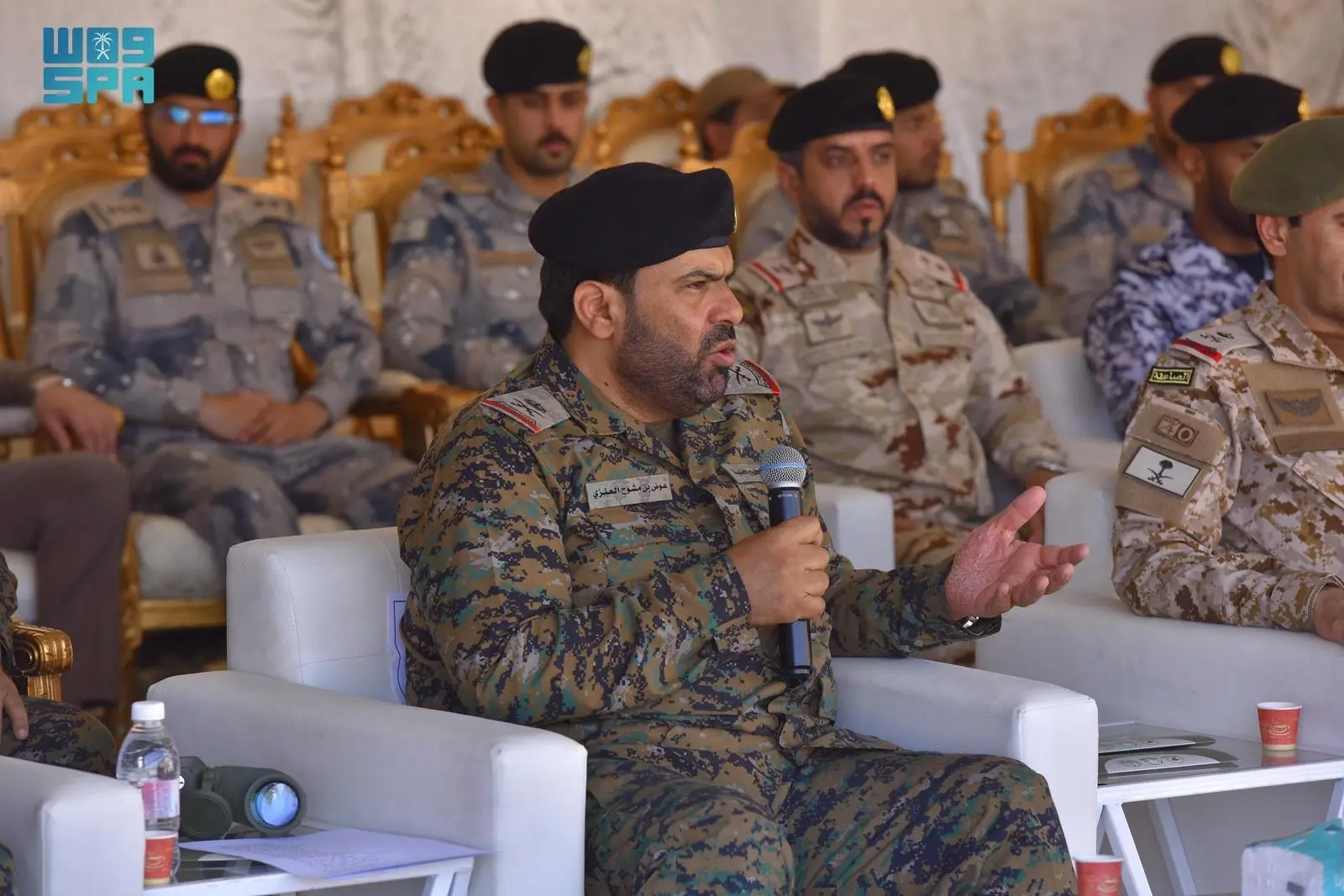 وكيل وزارة الداخلية لشؤون الأفواج الأمنية يتوج الفائزين ببطولة الرماية التكتيكية بمحافظة ظهران الجنوب