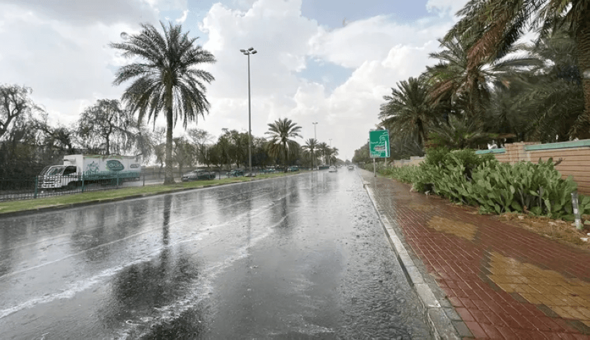 'الأرصاد' أمطار غزيرة على منطقة عسير