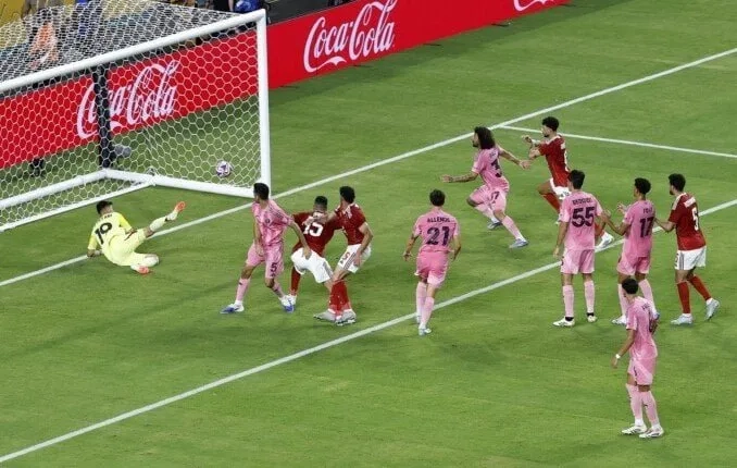 الأهلي المصري وإنتر ميامي الأمريكي يتعادلان سلبيًا في بطولة كأس العالم للأندية