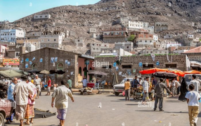 مع استمرار تحسن سعر صرف الريال.. أسعار السلع لم تشهد أي انخفاض يُذكر في عدن