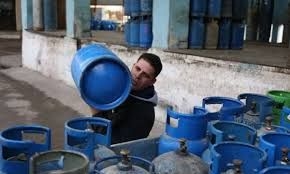 قرار حكومي بتخفيض سعر أسطوانة الغاز يثير سخرية ناشطي التواصل الاجتماعي