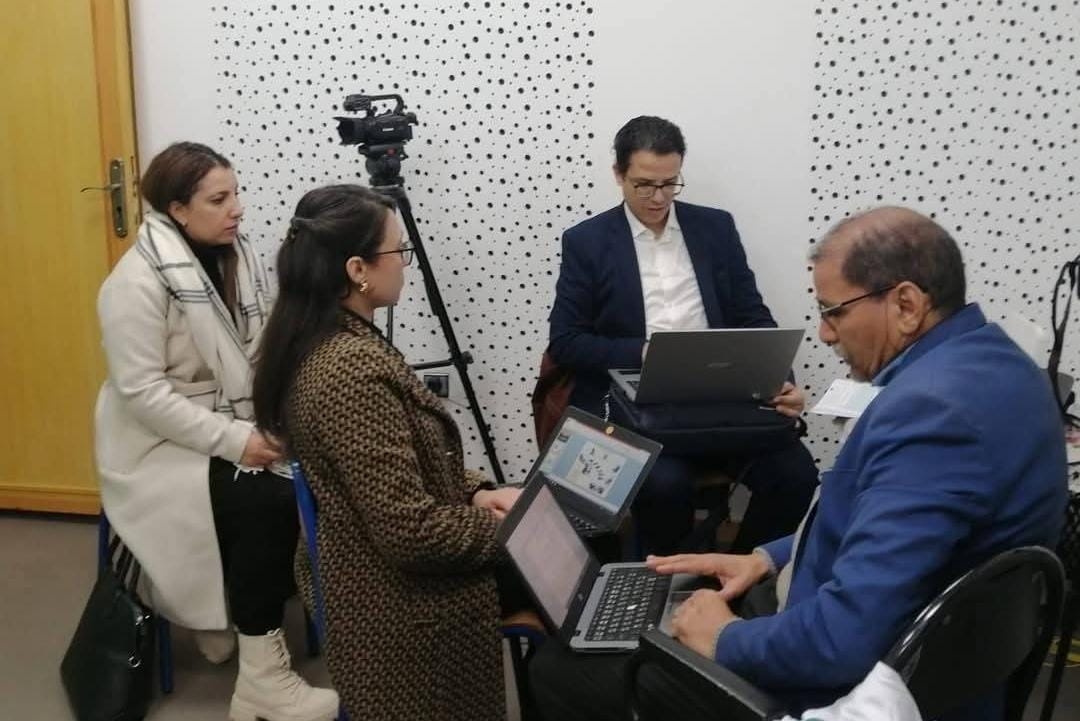 مديرية عين الشق تنخرط بقوة في تقديم حصص الدعم التربوي والنفسي عن بعد للتلاميذ المقبلين على اجتياز الامتحانات الإشهادية