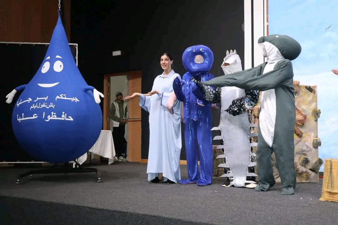 سلا : باب المريسة تحتفي بالماء: قافلة تحسيسية تطرق أبواب الوعي تحت شعار 'جيتكم برجليا باش نقول لكم حافظوا عليا'