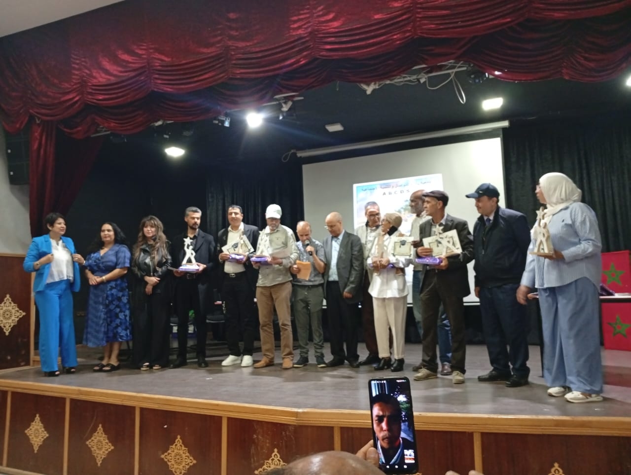 الدارالبيضاء  : اختتام فعاليات الدورة 19 من المهرجان الدولي للشعر والزجل على  هامش الاحتفال بذكرى ميلاد ولي العهد الامير مولاي الحسن اطال الله عمره