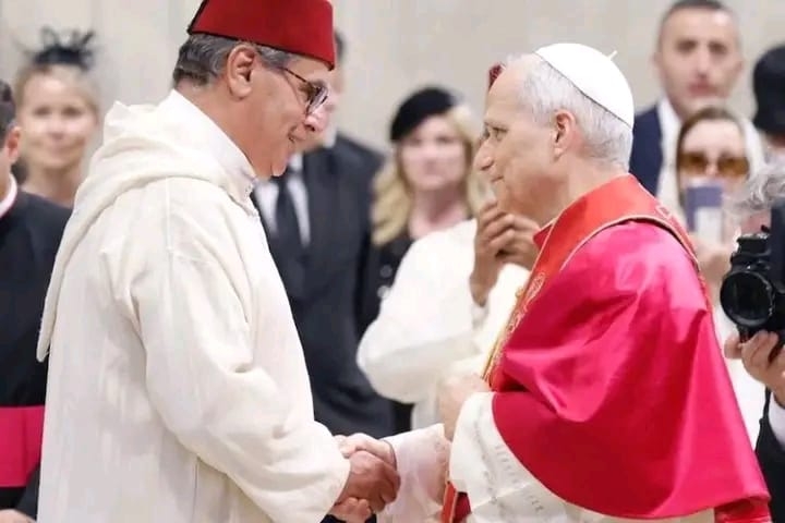 رئيس الحكومة عزيز اخنوش يمثل الملك محمد السادس نصره الله في تنصيب البابا ليو 14 ، بحضور العديد من رؤساء الدول والحكومات