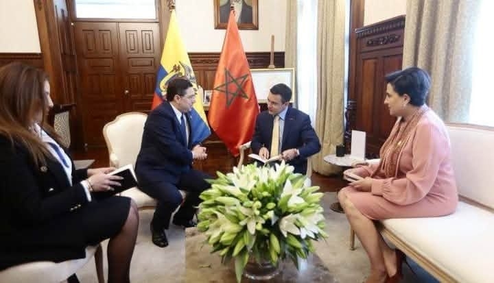 وزير الشؤون الخارجية ناصر بوريطة يمثل الملك في حفل تنصيب رئيس الإكوادور، دانييل نوبوا الجديد للبلاد