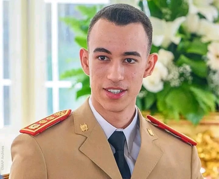 صاحب السمو الملكي ولي العهد الأمير مولاي الحسن يترأس بالقنيطرة حفل تخرج الفوج 25 للسلك العالي للدفاع والفوج 59 لسلك الأركان