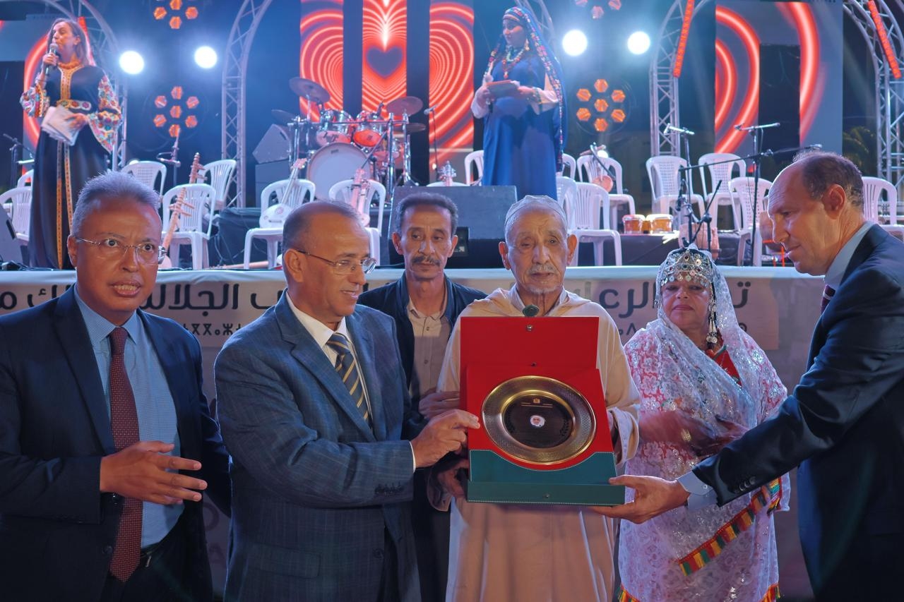 عامل عمالة إنزكان أيت ملول يعطي الانطلاقة الرسمية للمهرجان الوطني لفن الروايس في نسخته الثالثة عشرة تحت شعار 'ترويسا: تراث أصيل و عطاء متواصل'