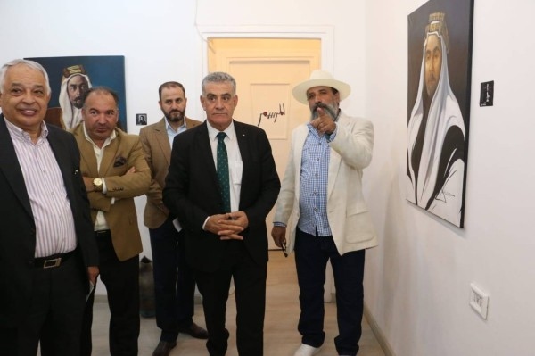 أمين عام الثقافة يفتتح معرضا فنيا وتاريخيا يوثق مسيرة الملك المؤسس