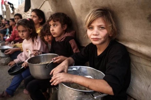 فرنسا تدين استهداف إسرائيل للفلسطينيين أثناء محاولة الحصول على مساعدات في غزة