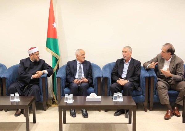 مندوبا عن الملك وولي العهد... العيسوي يعزي الرفاعي والمعايطة والخريشا والدروبي