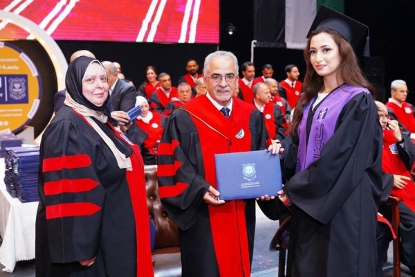 جامعة عمّان الأهلية تواصل احتفالاتها بتخريج الفوج الـ32