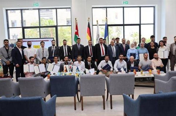 تخريج فوج من المستفيدين من برنامج "الشراكات من أجل التنمية"
