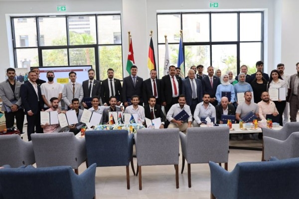تخريج الفوج الأول من مستفيدي برنامج "الشراكات من أجل التنمية"