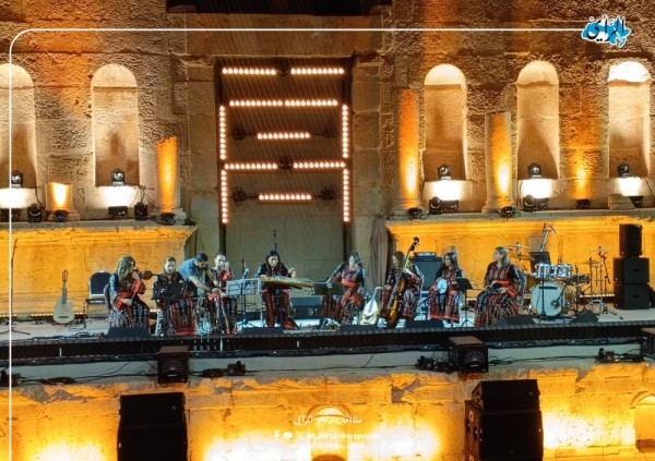 فرقة "نايا" النسائية تعتلي المسرح الشمالي وتُشعل الأجواء بتراثها الأصيل