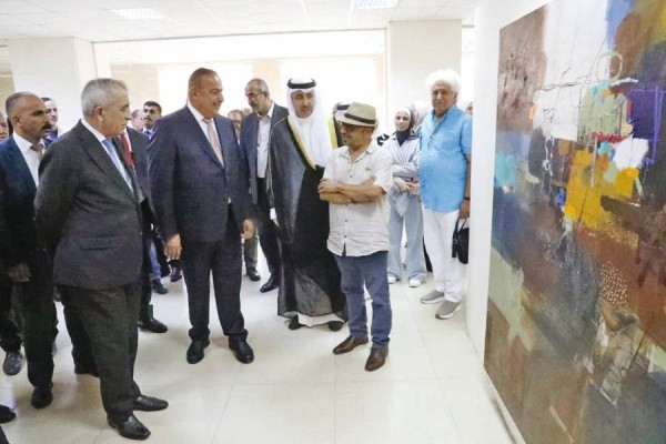 الرواشدة يفتتح «سمبوزيوم الرسم والحروفية» بالجامعة الأردنية